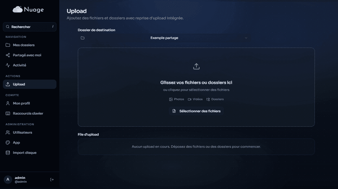 Page permettant de déposer des fichiers ou dossiers par glisser-déposer avec sélection du dossier de destination et file d’upload.